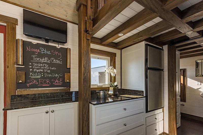 Tiny House Chattanooga_The Nooga Blue Sky_4.jpg